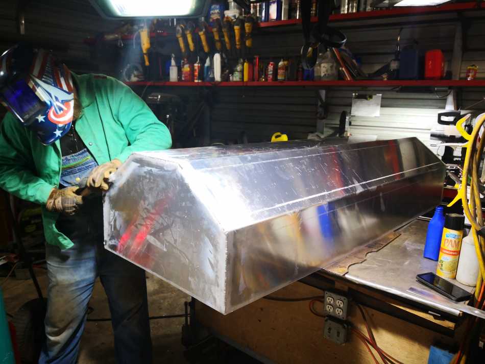 Boat fuel tank fabrication and building new