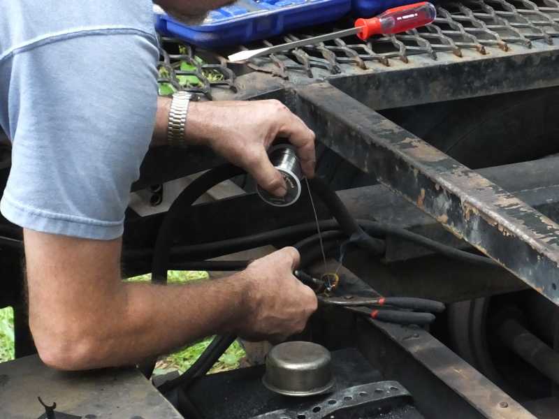 Tractor Trailer Repair wiring fix