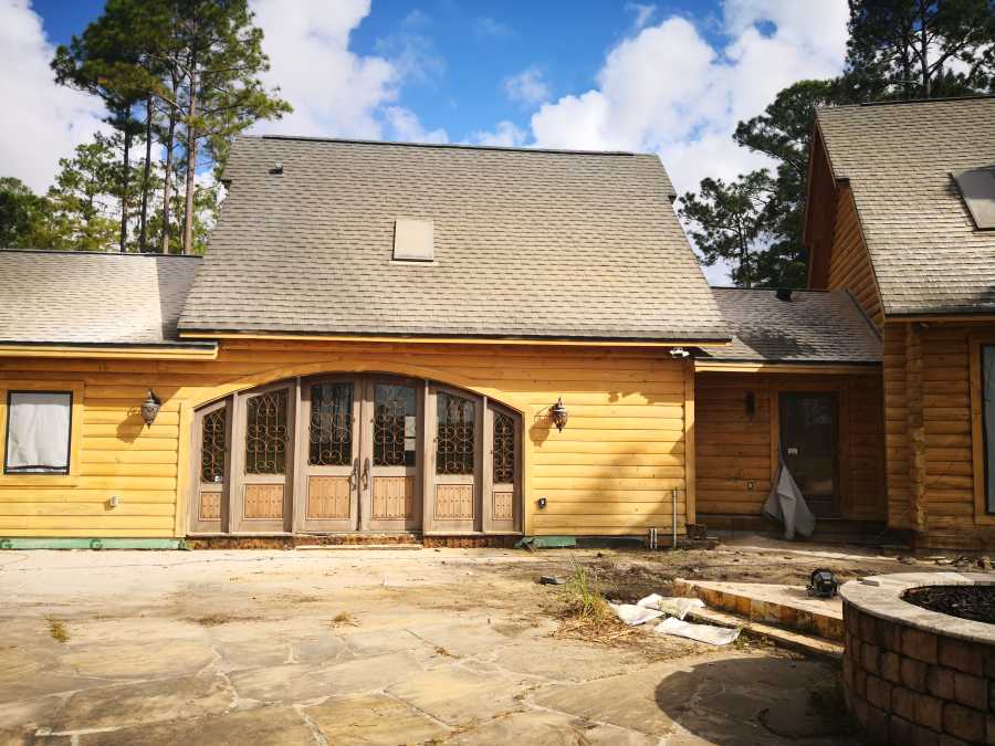 Log Cabin Restoration With Sandblasting