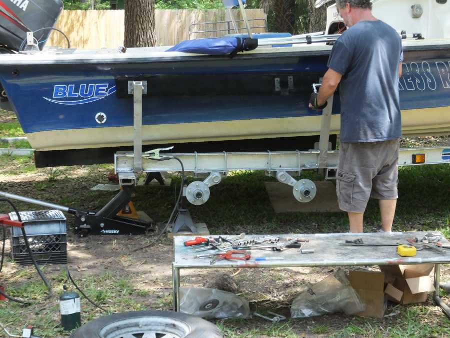 adding an extra axle to an aluminum boat trailer in st augustine fl. 