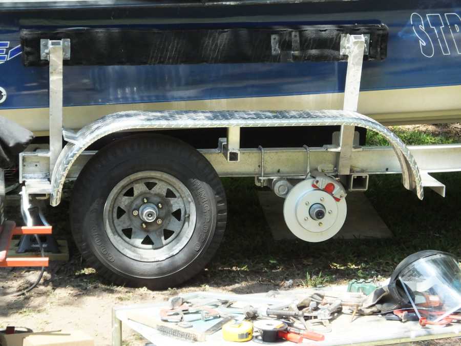 adding an extra axle to an aluminum boat trailer in st augustine fl. 