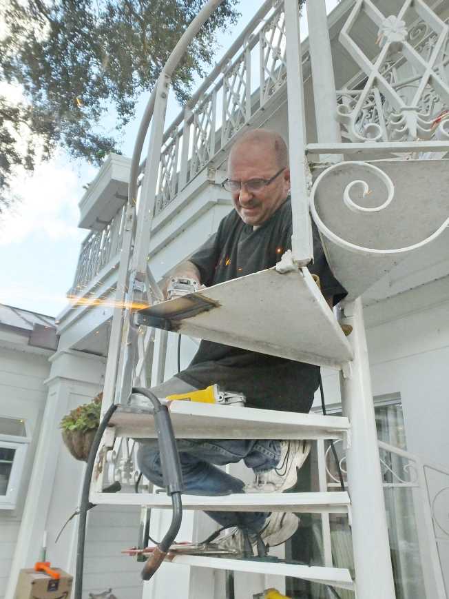 Sandblastin Welding Repairing refurbishing steel metal stair case