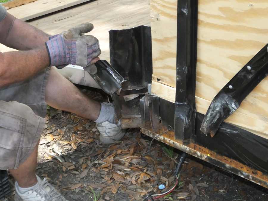 Highway damaged trailer repair rebuild. 