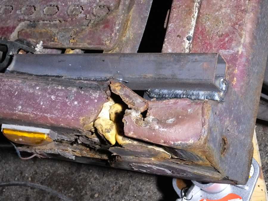 Car Hauler welding rebuilds & repairs pictures