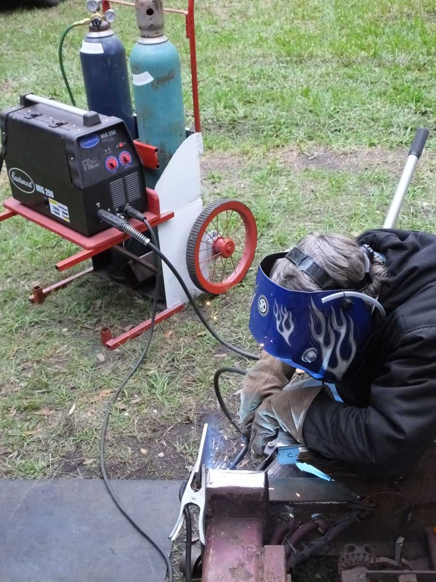 Car hauler welding rebuilding repairing