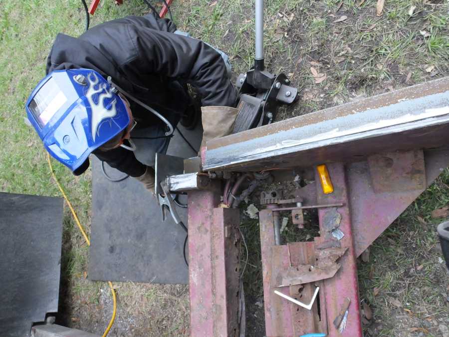 Car hauler welding rebuilding repairing