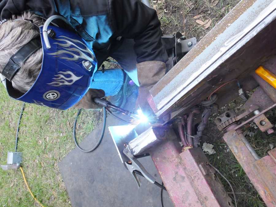 Car hauler welding rebuilding repairing