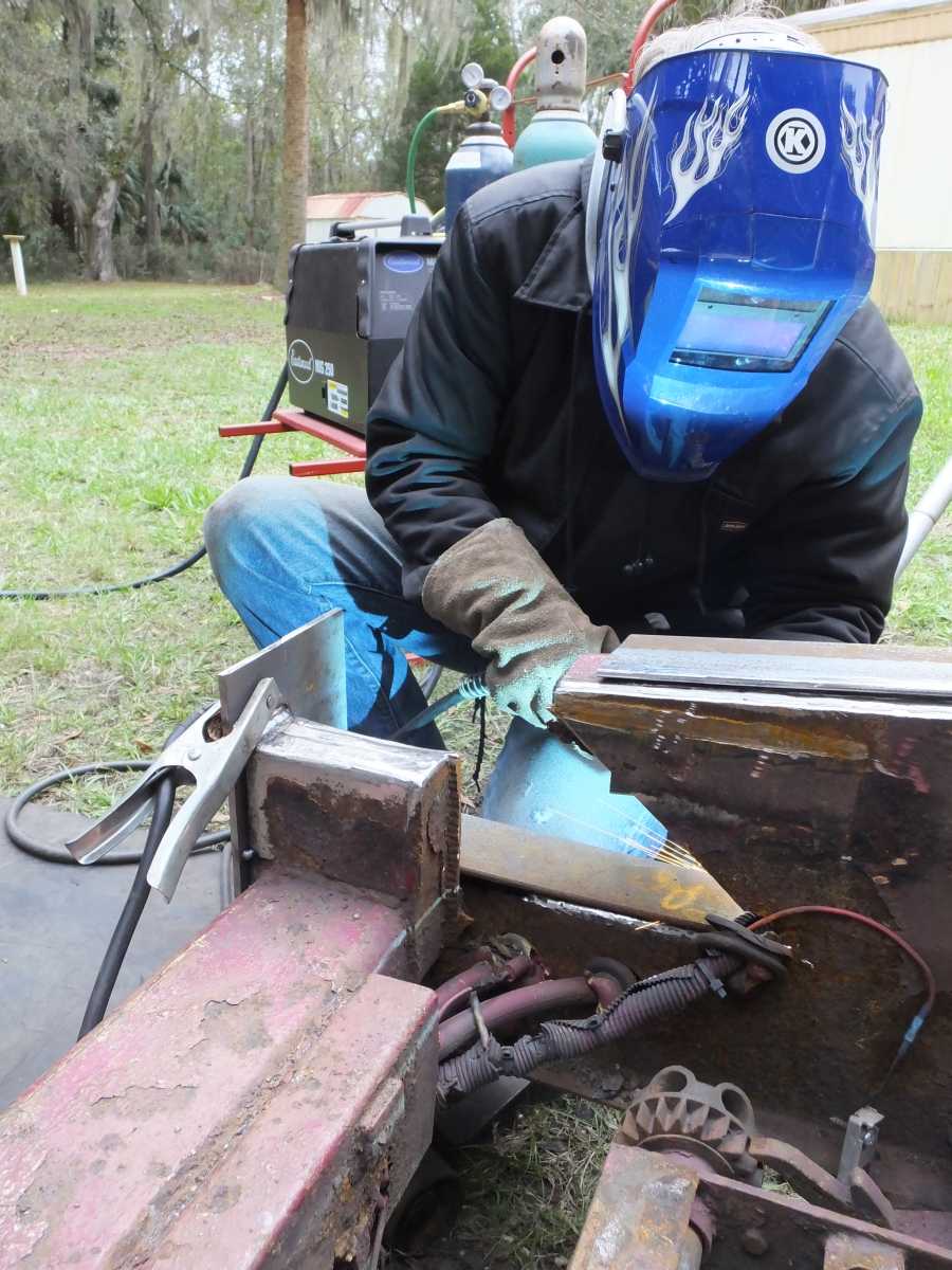 Car hauler welding rebuilding repairing