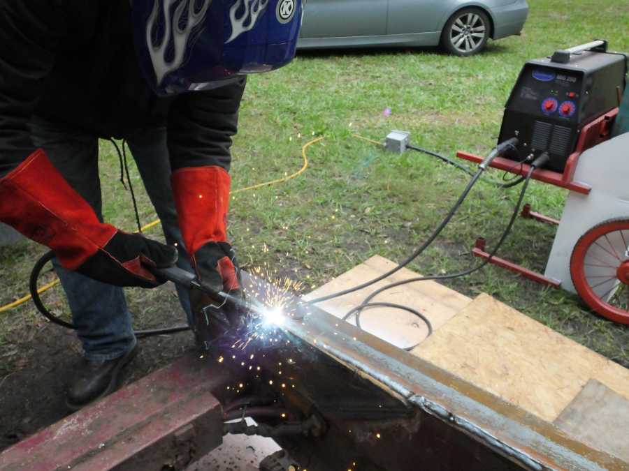 Car hauler welding rebuilding repairing