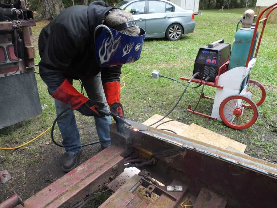 Car hauler welding rebuilding repairing