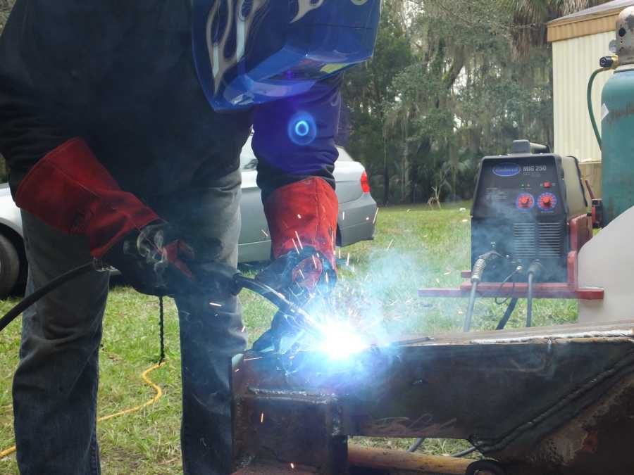 Car hauler welding rebuilding repairing