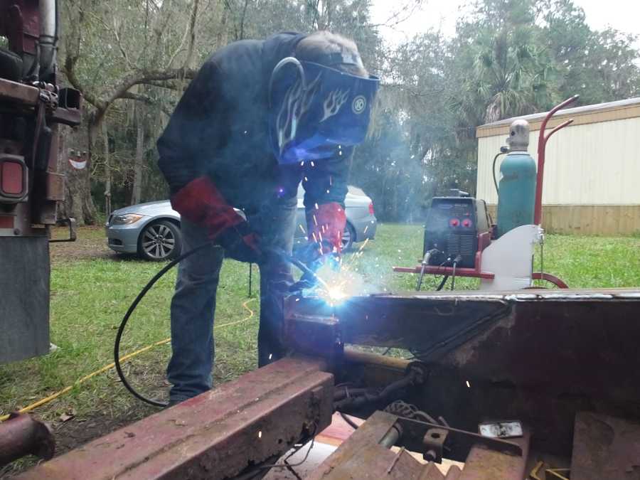 Car hauler welding rebuilding repairing