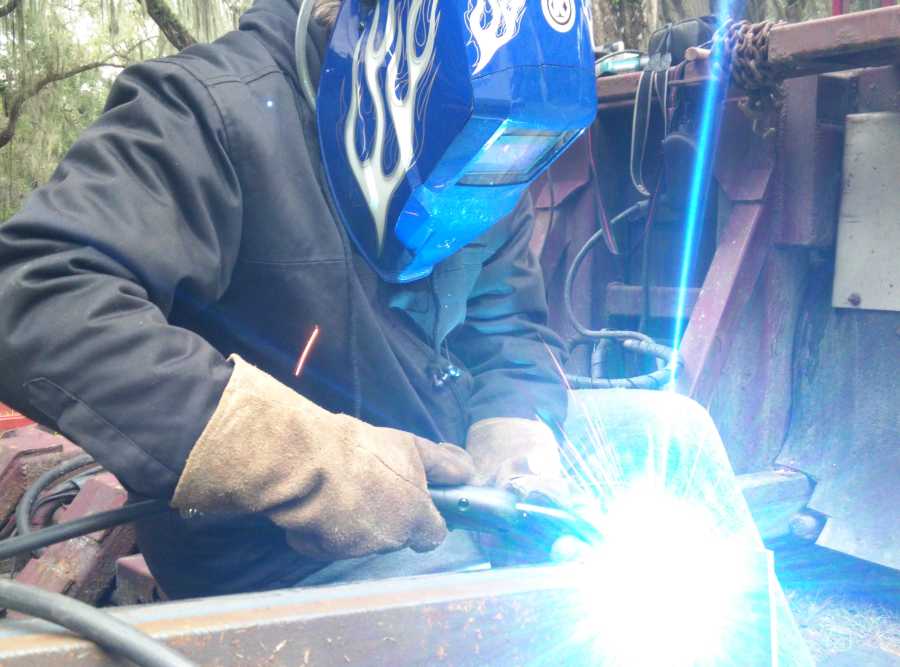 Car hauler welding rebuilding repairing