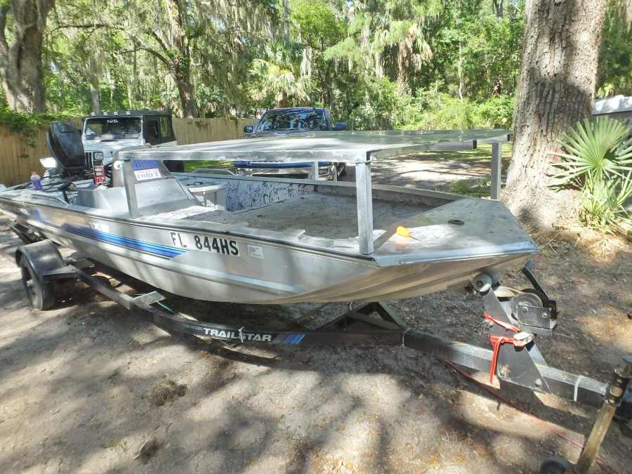 show us your bow fishing boat and platforms