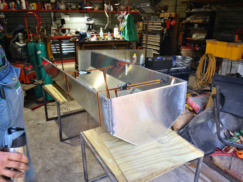 Boat fuel tank fabrication and building new