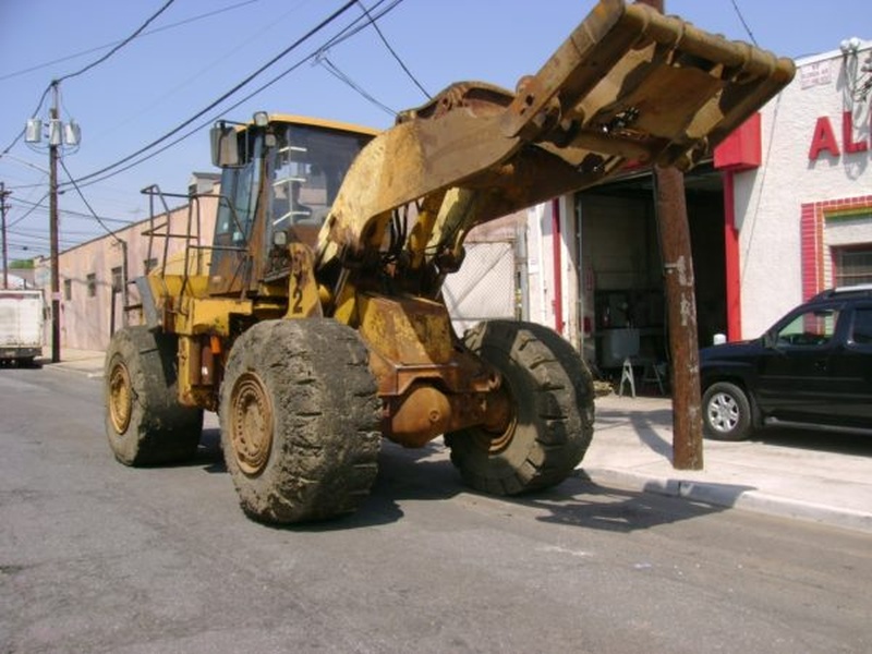 Loader before sand blasting