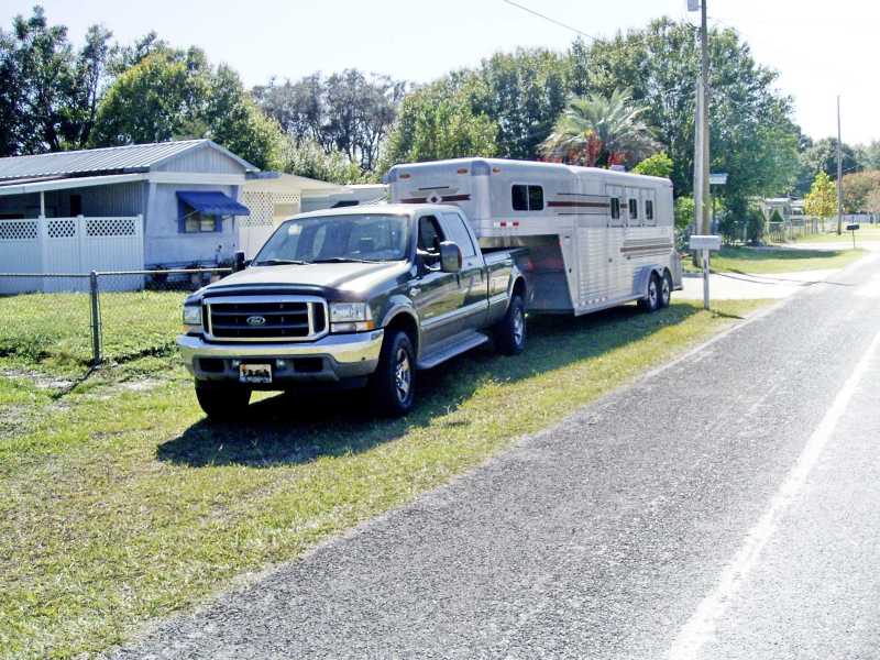 Horse trailer with weak, or no brakes.