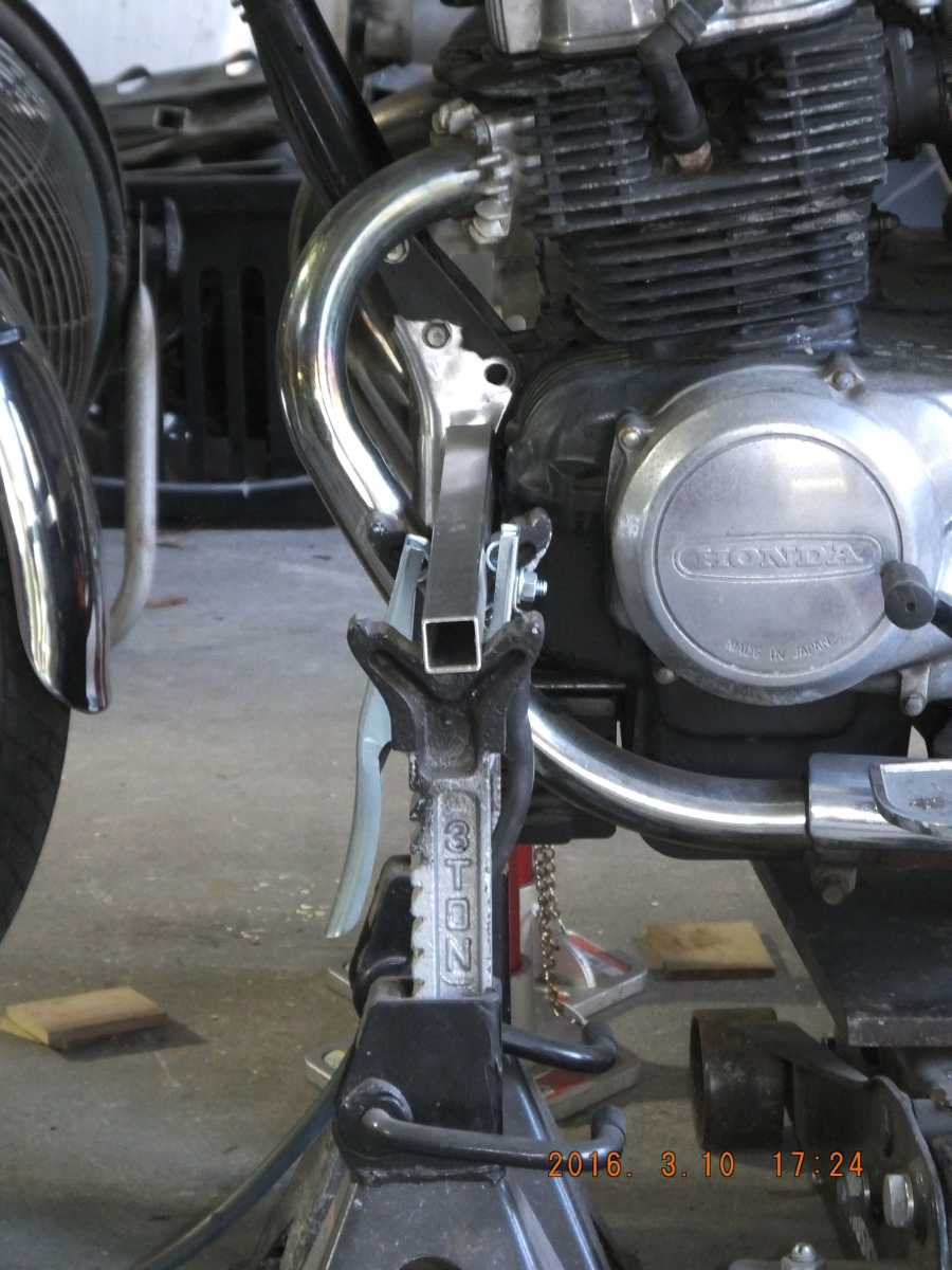 Stainless steel motocycle welding, leg rests and foot pegs. 